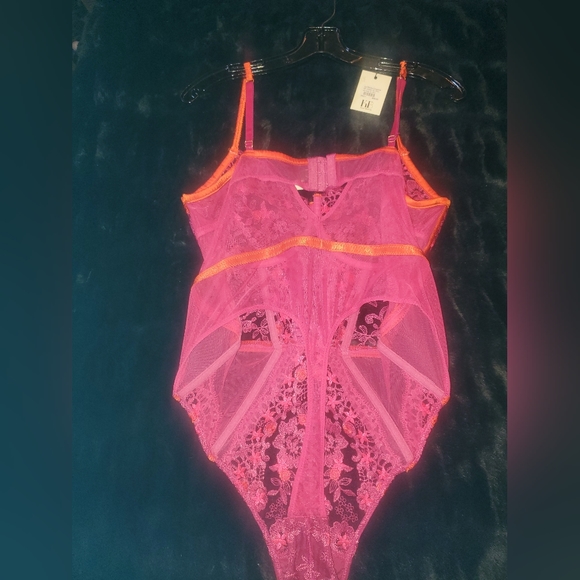 Kilo Brava red body suit XL - Picture 3 of 5